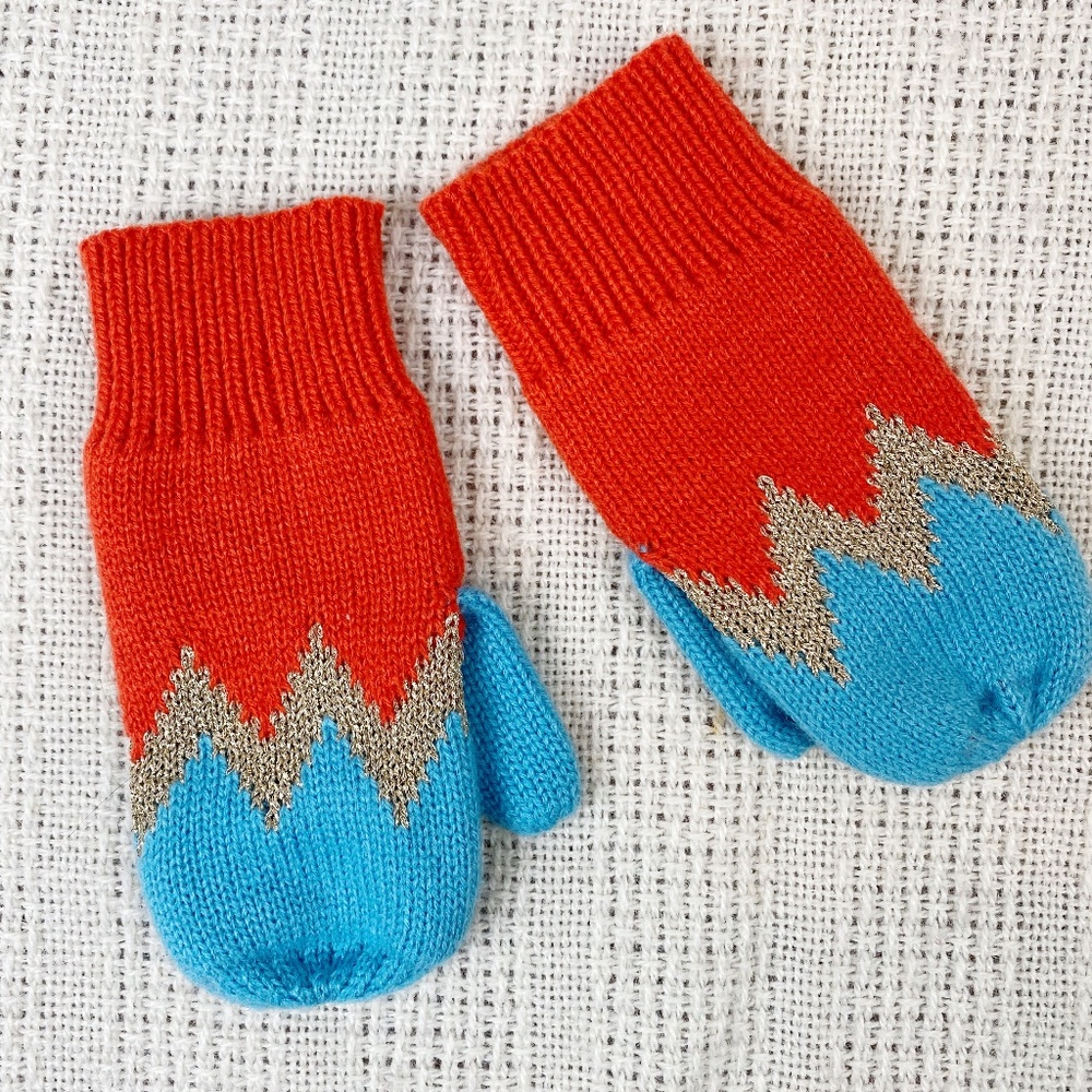 NWOT MINI BODEN Sparkle Chevron Mittens